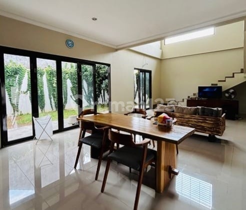 Rumah Siap Huni Dalam Kompleks Dijual