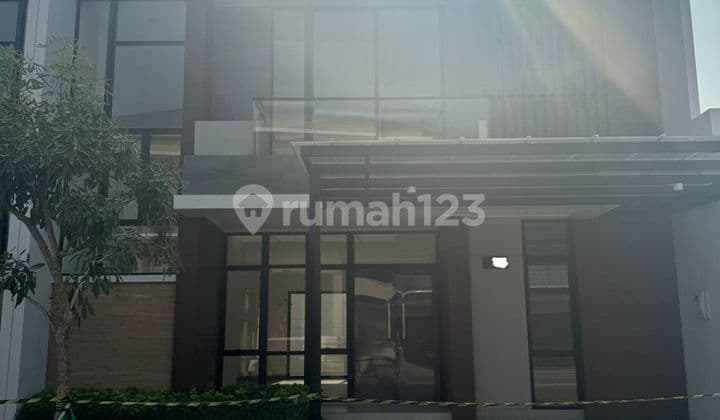 Dijual Rumah Simprug Village Pik2 Ukuran 10X20 4 Kamar 7,9M Nego!