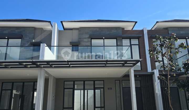 For Rent: PIK 2 Permata Hijau House, Size 8x20, 3 Bedrooms, 130 Million/Year!