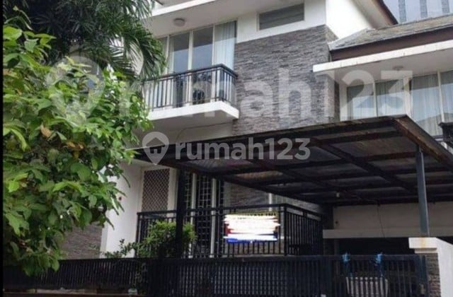 Dijual Rumah Layar Permai PIK Ukuran 8x15 Semi Furnish Sudah SHM