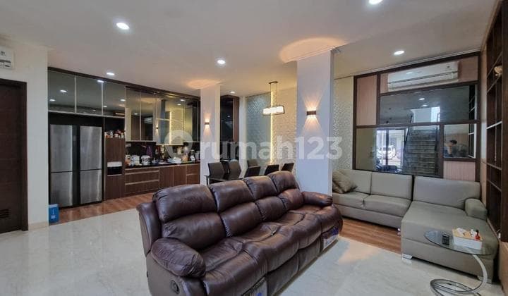 Disewakan Rumah Golf Island PIK 8x15 Furnish Interior 275 Jt/Thn!