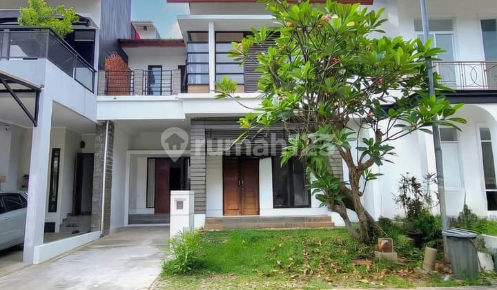 Beautiful House in Emerald Cluster Bintaro South Tangerang