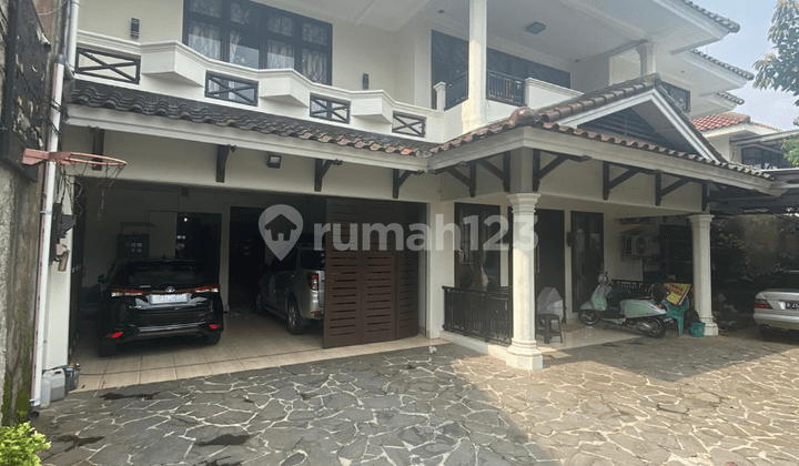 Rumah Komersil Tersewa Untuk Resto Di Kawasan Kemang Jakarta Selatan