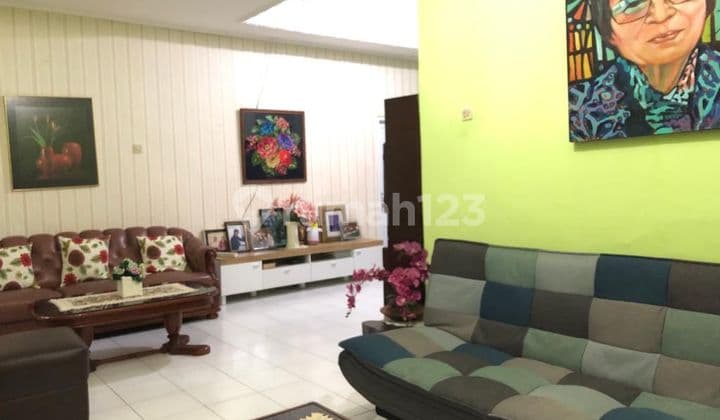 Rumah Tomang Area Strategis