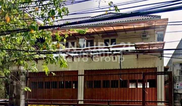 Rumah 2 Lantai + Tempat Usaha Siap Huni di Teluk Buyung, Bekasi