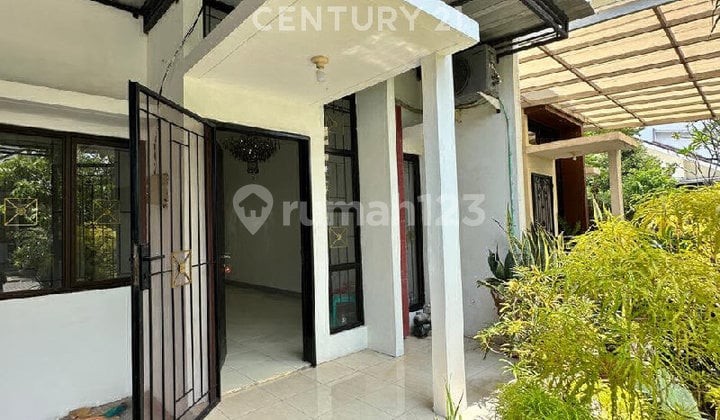 Di Jual Rumah Cantik Siap Huni di Cluster Ebony - Luas & Strategi