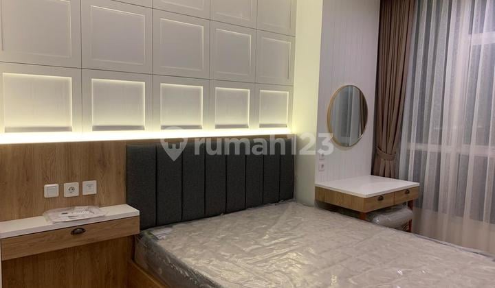 Sewa Apartemen Roseville Soho & Suite Bsd - 2 BR Eksklusif Baru Murah Fully Furnished Electronic
