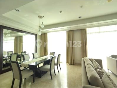 Disewakan Apartemen Pakubuwono View Furnished 3 BR