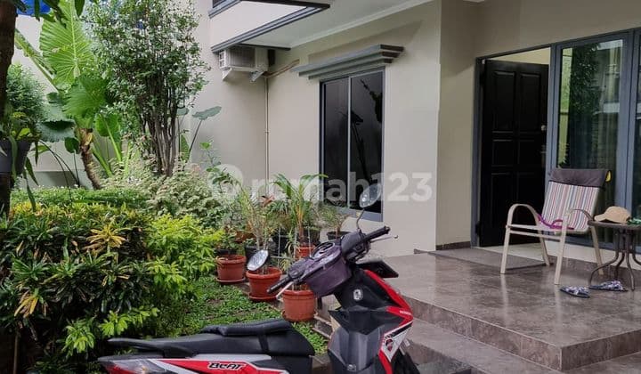 Rumah Modern 2 Lantai Modernland Tangerang