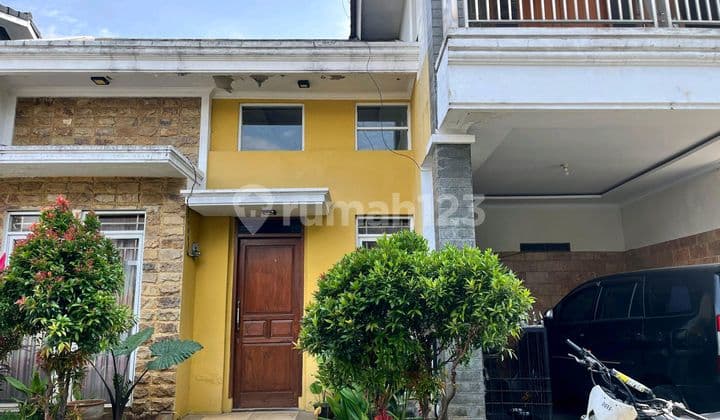 Pinus Regency 2Lantai Siap Huni