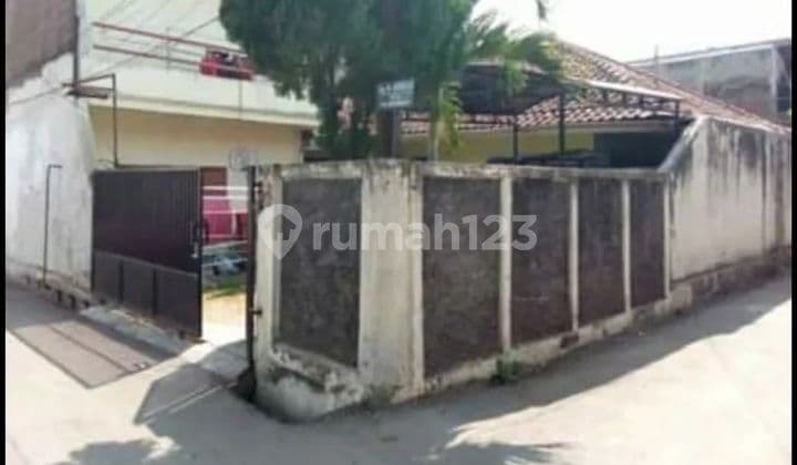 Dijual Rumah Induk dan Kos kosan di area Bandung