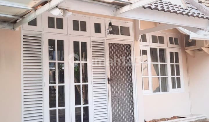 DIJUAL RUMAH RAPI TERAWAT LOKASI STRATEGIS DI TAMAN BONA INDAH, CILANDAK LEBAK BULUS, JAKARTA SELATAN