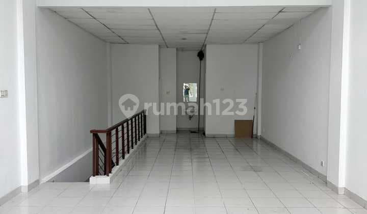 JUAL CEPAT RUKO 3LT HADAP JALAN RAYA COCOK BUAT KANTOR ATAU RESTO DLL, LOKASI STRATEGIS DI RUKO TOL BOULEVARD -TANGSEL