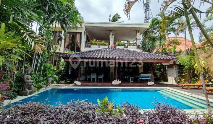 Villa Langka Classic Style Double Six Beach Seminyak Kuta Bali
