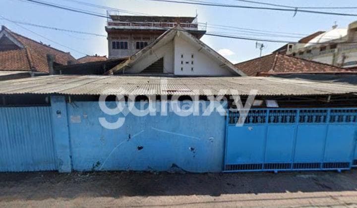 RUMAH 4 LANTAI DI PULAU BURU DAUH PURI DENPASAR, BALI