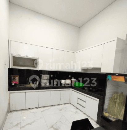 BANGGAKAN KELUARGAMU !! Rumah MODERN taman holis indah NEGO SAMPE JADI