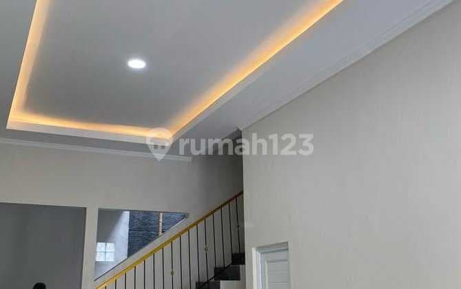 Rumah 2 Lantai Modern Kopo Permai Dijamin Betah !! Yu Survey !