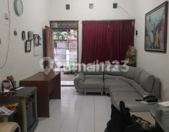 Butuh Terjual Secepatnya !! Rumah Nyaman Taman Kopo Indah Lokasi Favorit !! Yu Survey