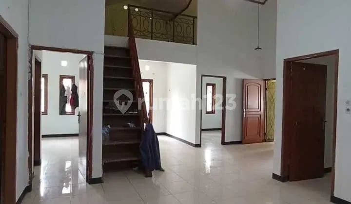 Cuan !! Rumah Luas Nego Sampe Lepas di Taman Kopo Indah ! Harus Segera Terjual