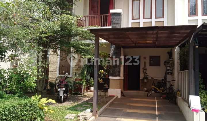 Dijual Cepat ! Rumah posisi Hook siap huni grand wisata