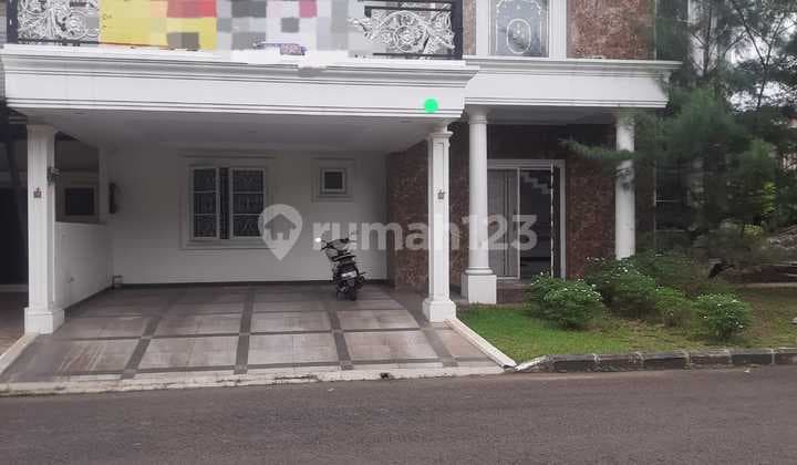 For Sale Rumah dengan Lingkungan yang Strategis Kemudahan Segala Akses