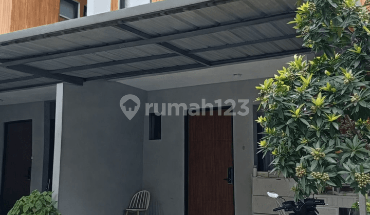 Cluster 2 Lantai Full Furnished Lokai di Grand Wisata dengan Kemudahan Akses Kemanapun