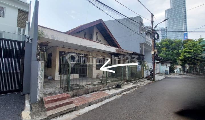 Jual Rumah Hitung Tanah dekat apartemen grren Pramuka Jakarta Pusat