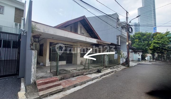 Jual Rumah Hitung Tanah dekat apartemen grren Pramuka Jakarta Pusat