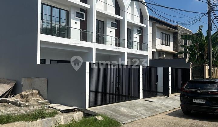 Jualrumah.murah.bagus di Meruya.itara Jakarta Baratj