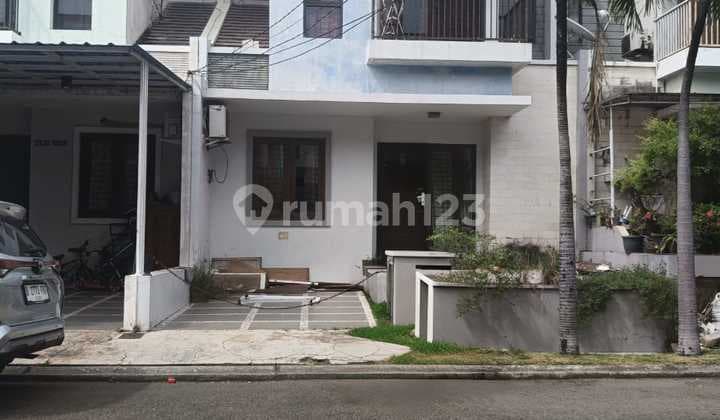 Rumah 2 Lantai SHM di Harapan Indah Cluster Harmoni, Bekasi