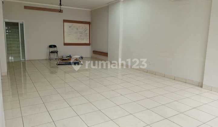 Ruko 3,5 Lantai HGB Siap Huni di Emerald Summarecon Bekasi
