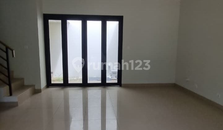 For Rent: New House in Regia Summarecon Crown Gading Cluster