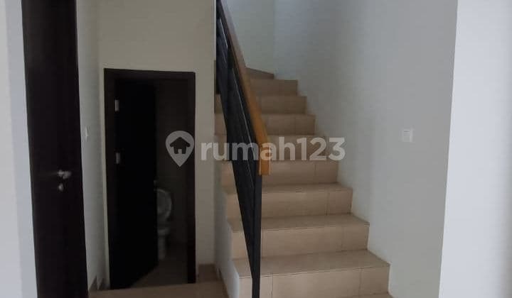 Rumah 2 Lantai Siap Huni di Summarecon Crown Gading Cluster Regia, Bekasi
