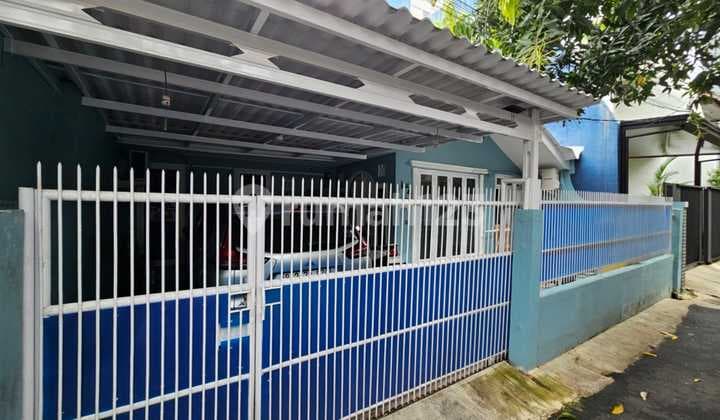 Dijual Rumah Strategis di Kebon Baru Tebet Jaksel