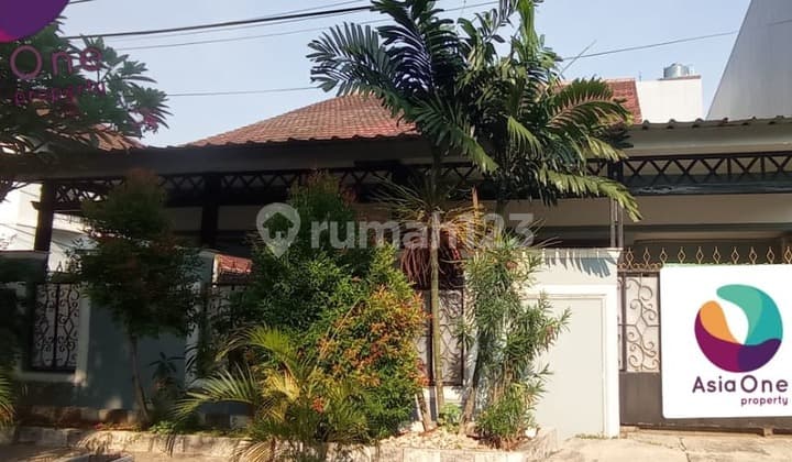 Disewakan Rumah 1.5 lantai di Kayu Putih Semi Furnish