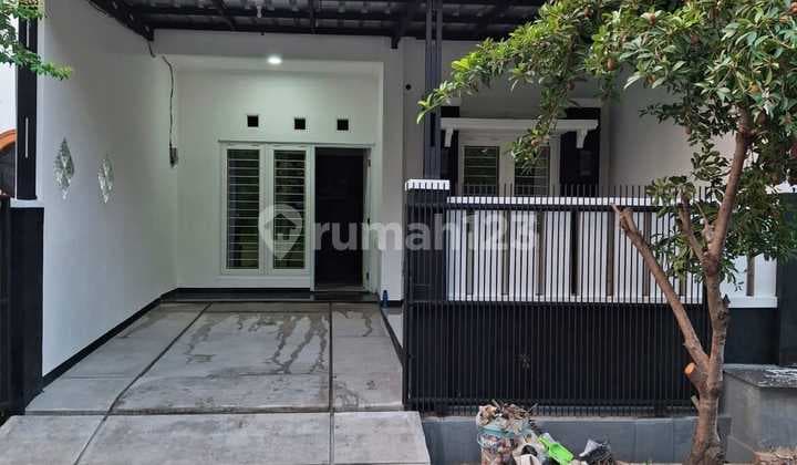 Disewakan rumah 2 lantai diperum duta bumi 3 harapan indah, bekasi