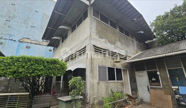 Dijual Bangunan Eks-Bengkel Ini Punya Potensi Besar untuk Berbagai Jenis Usaha