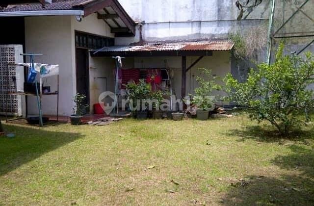Dijual Rumah Luas di Komplek Gegerkalong Bandung Barat