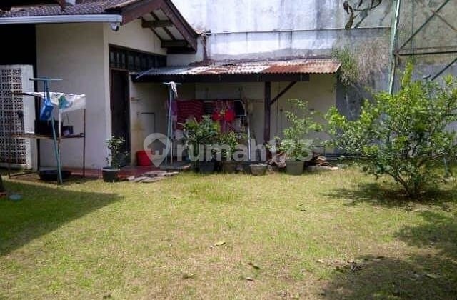 For Sale Spacious House in Gegerkalong Complex, West Bandung