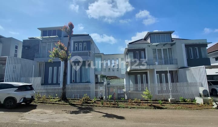 For Sale: 2 Rendeng Dago Resort House