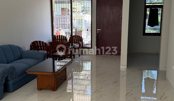 Disewakan Rumah Baru di Batununggal