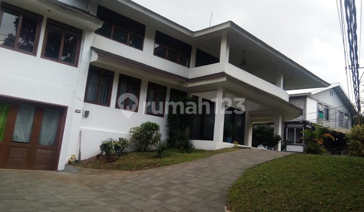 Dijual atau Disewakan Rumah di Cigadung