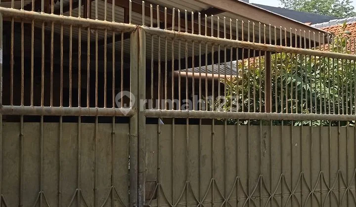 Selling old house in Petojo VIY, Central Jakarta