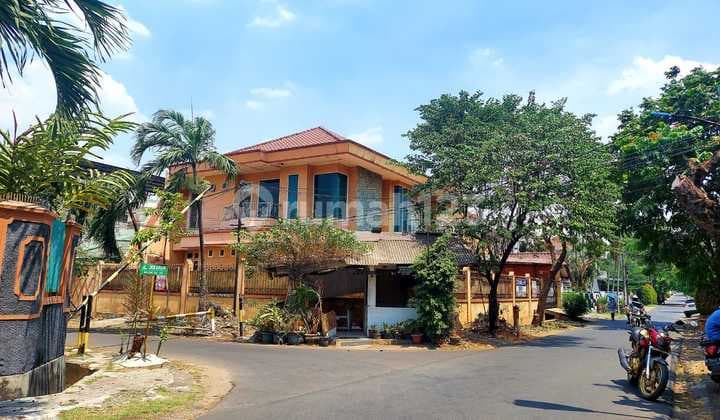 Rumah 2 Lantai Kav. Dki