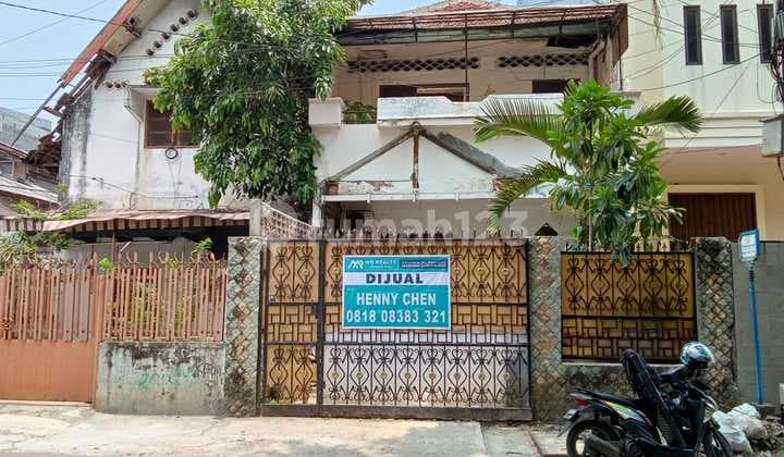 Quick Sale House in Pasar Baru, South Facing