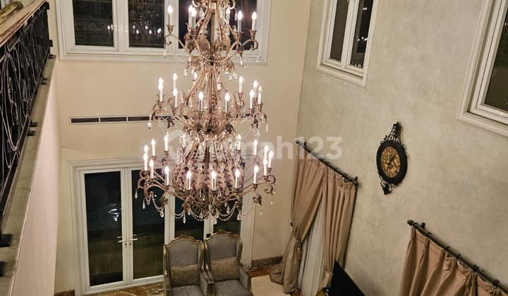 Dijual Cepat Rumah Mewah Di Pantai Indah Kapuk. 3 Lantai Full Furnish