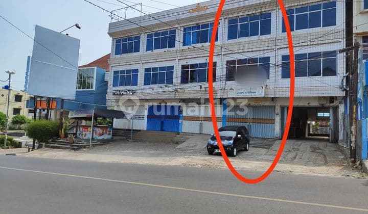 Cheap Price Drop Shop House for Rent Near Sony Meatball and Pop B Hotel Lampung.