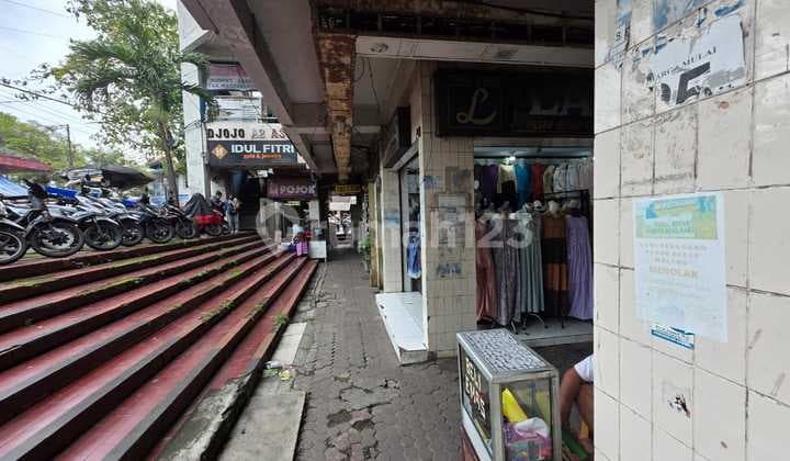 Kios Pasar Besar Kota Malang