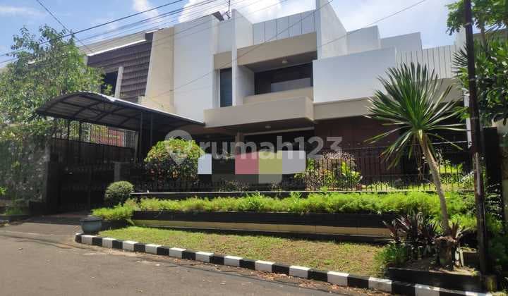 Rumah 2 Lantai Lokasi Strategis Raya Langsep Kota Malang