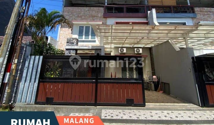 For Sale Modern House + Rooftop Mountain View in Borobudur Area, Mlg
